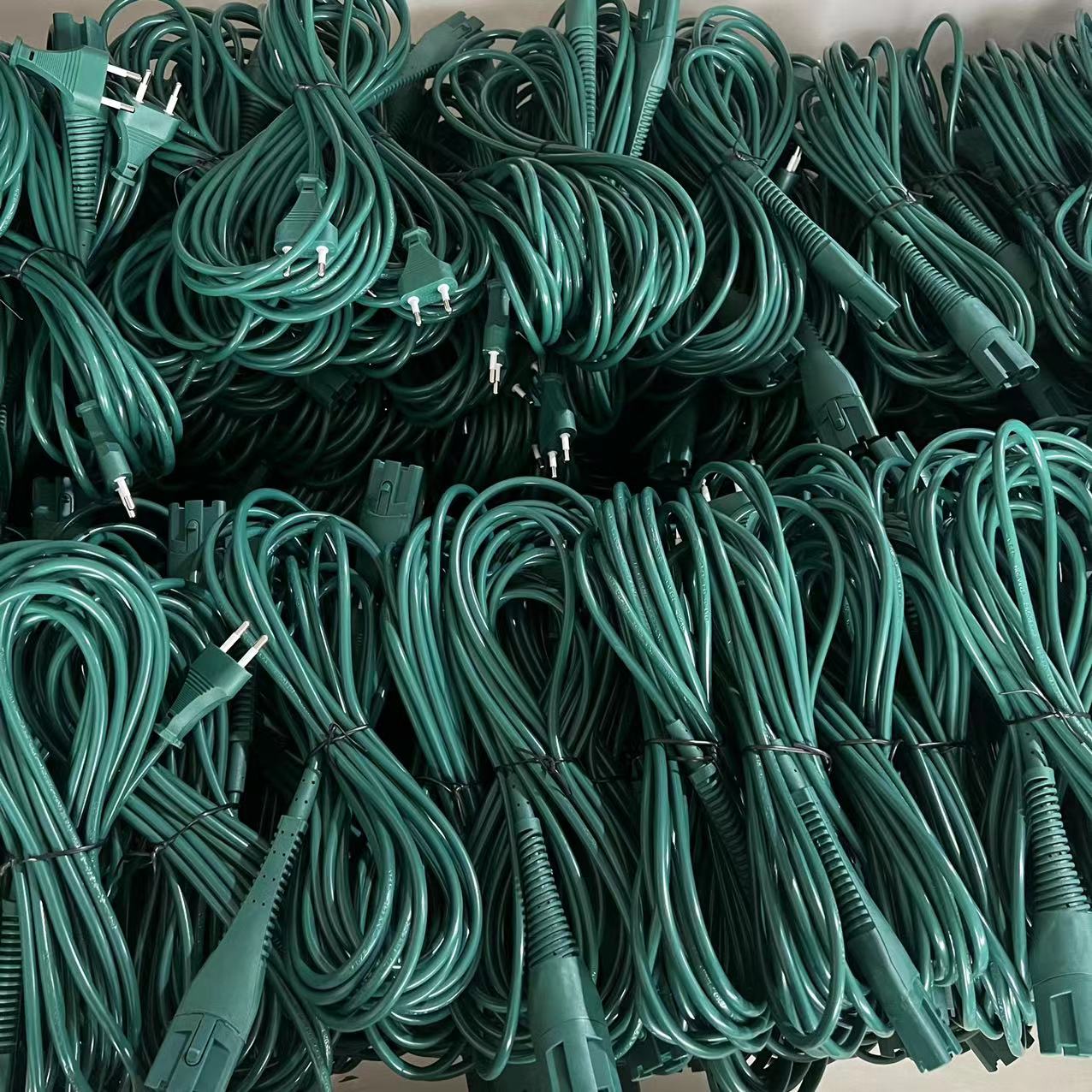 Italy/Euro Vorwerk kobold cables VK130/131 - Image 2