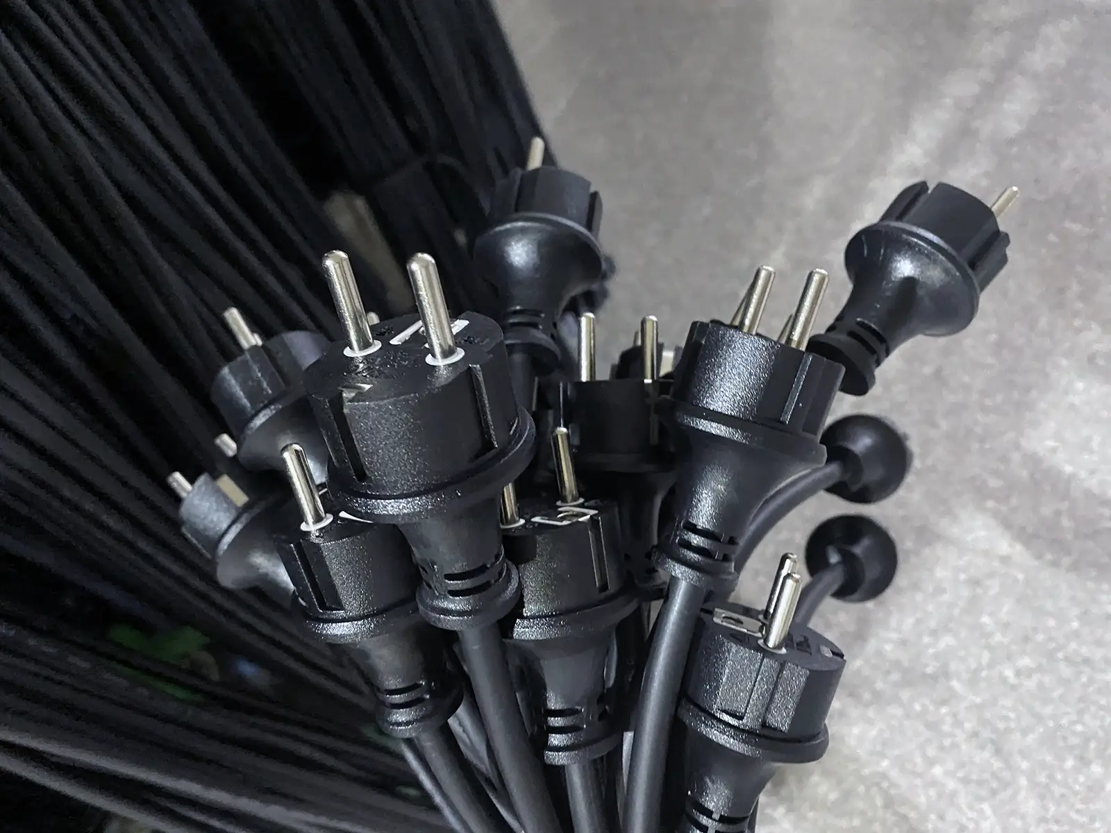 European Waterproof Power Cord, CEE 7/7 Schuko Plug IP44, 16A 250V, 3-Wire Grounded, VDE Certified - Image 2
