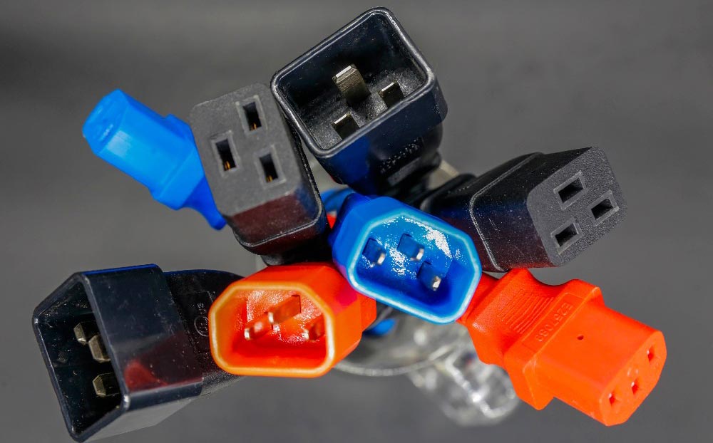 IEC C14 to C5 Cloverleaf Power Cord | IEC60320 PDU & Laptop Adapter Jumper Cable - Image 2